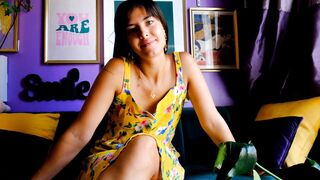 Emmadominatrice - Embrasse mes pieds et lèche bien entre les orteils [Flokossama]