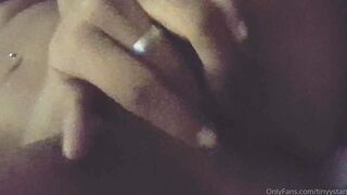 Tinyystarr_ onlyfans broadcast

